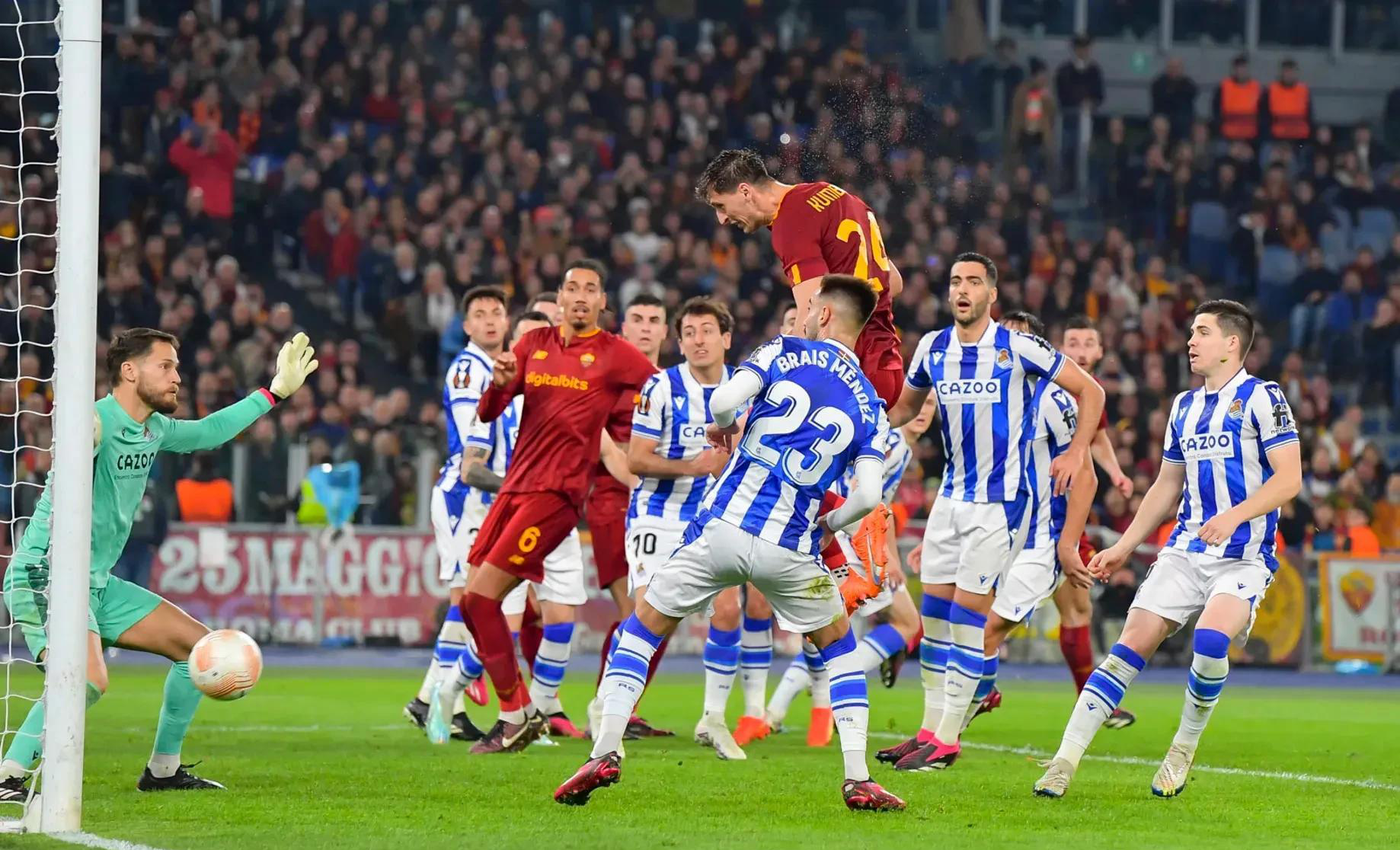 开云体育-皇家社会关键时刻完成体检，志在欧联名次提升，压力陡增，年轻球员得到机会(皇家社会对皇马的比赛分析预测)